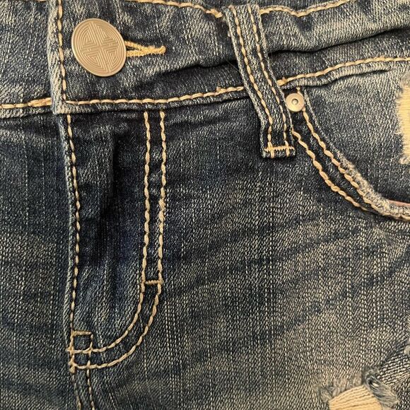 Daytrip Blue Distressed Jean Shorts - Picture 4 of 5